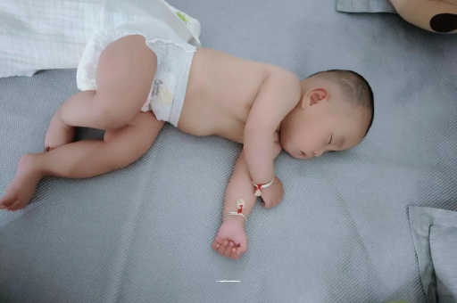 新乡怎样教宝宝爬